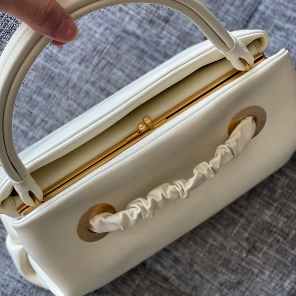 Old Celine white eyelet purse bag by Phoebe Philo - like new with dustbag - Picture 4 of 4